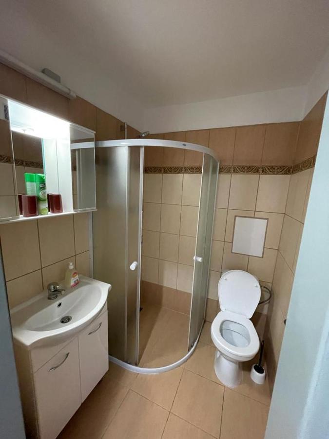 Apartmany - Skolni 霍穆托夫 外观 照片