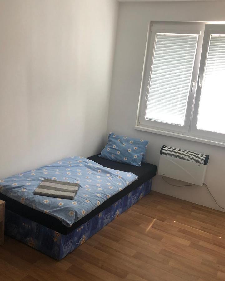 Apartmany - Skolni 霍穆托夫 外观 照片